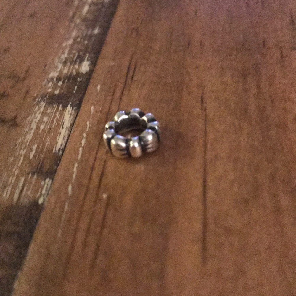 Pandora bow spacer